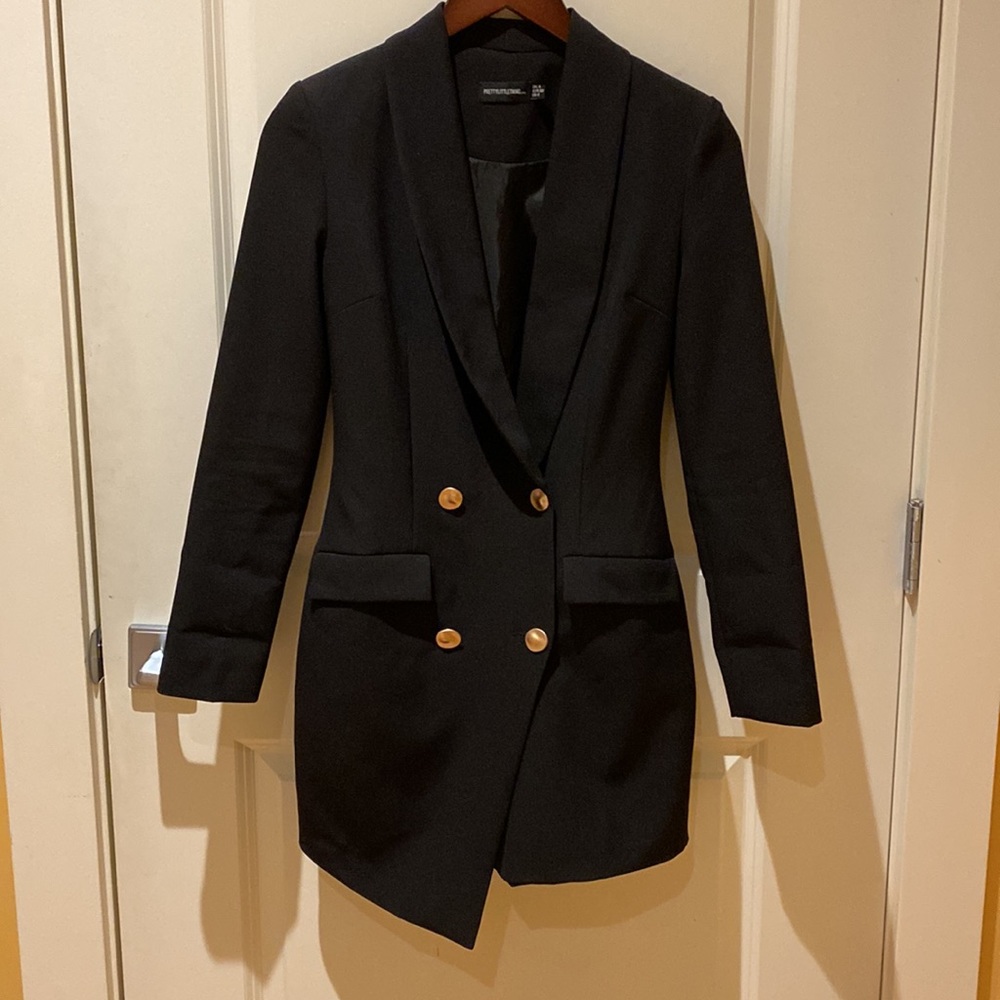 Pretty Little Thing Blazer Dress - Picture 4 of 8